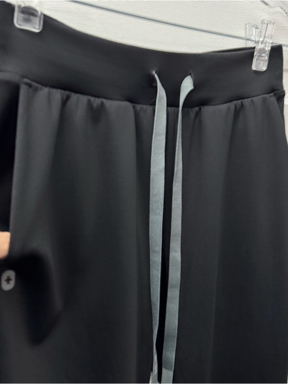 FIGS Black Jogger Scrub Pants Stretch Tapered Medical Small - Picture 4 of 10